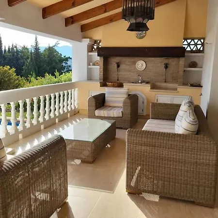 Tess Casa Mariposas, Casa Magica 度假居